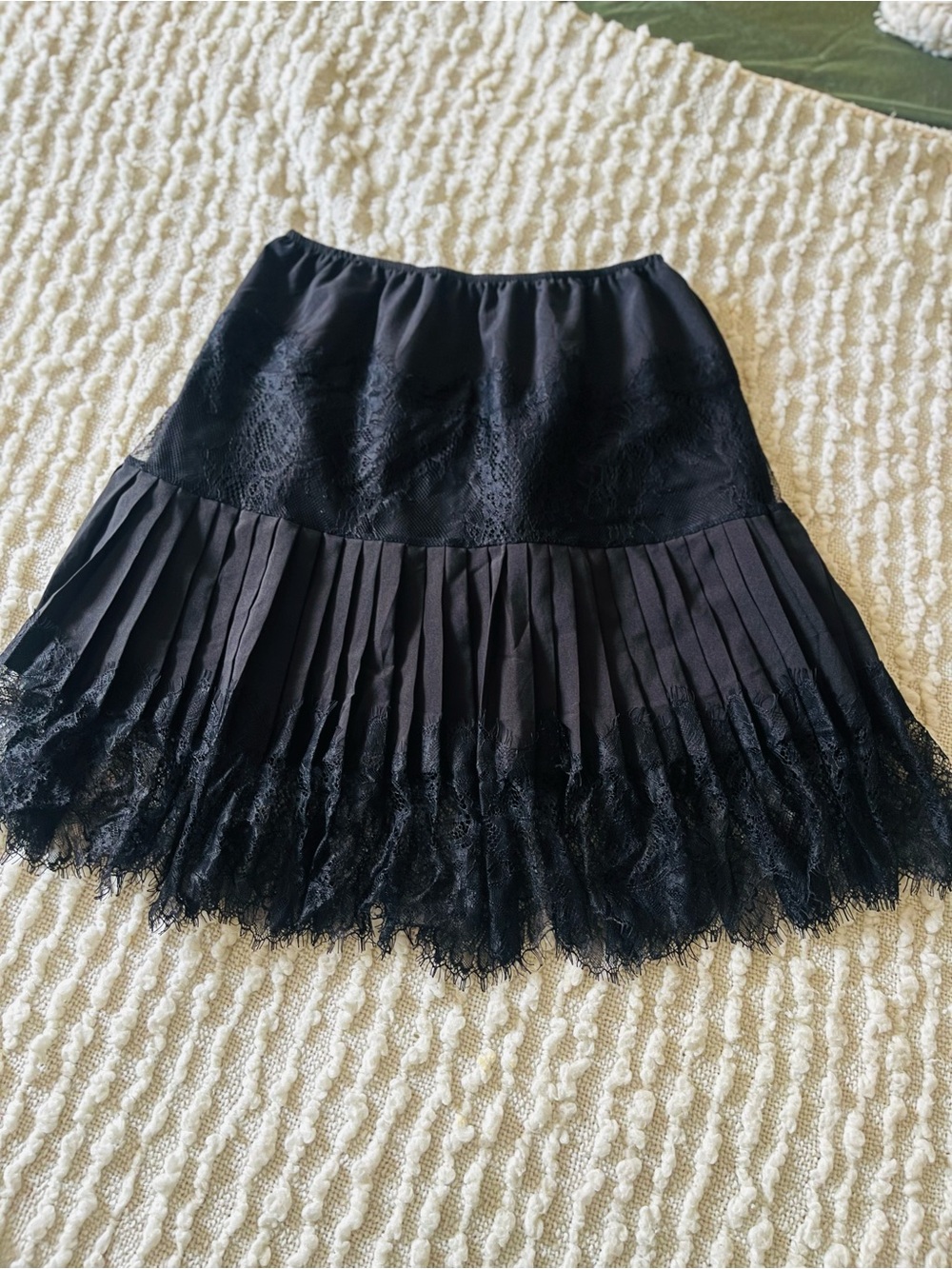 Black Lace Pleated Hem Skirt